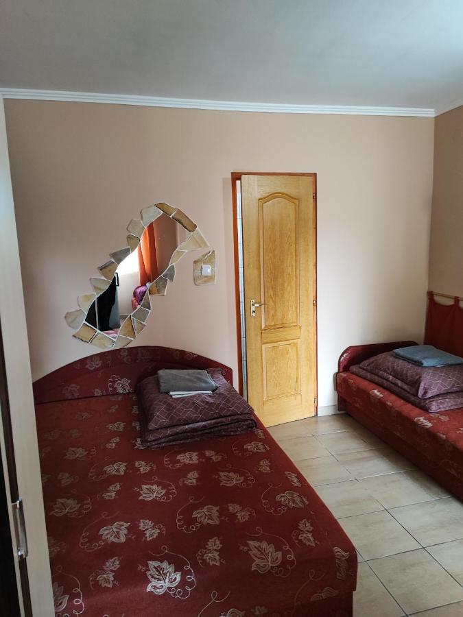 Havanna Etterem Es Vendeghaz Hotell Putnok Eksteriør bilde