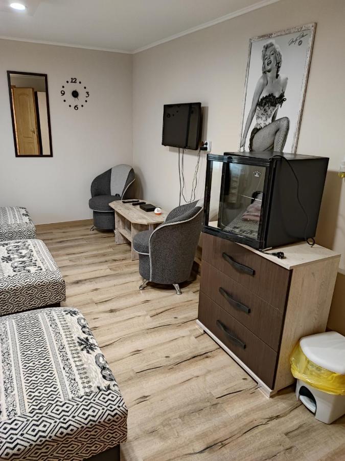 Havanna Etterem Es Vendeghaz Hotell Putnok Eksteriør bilde